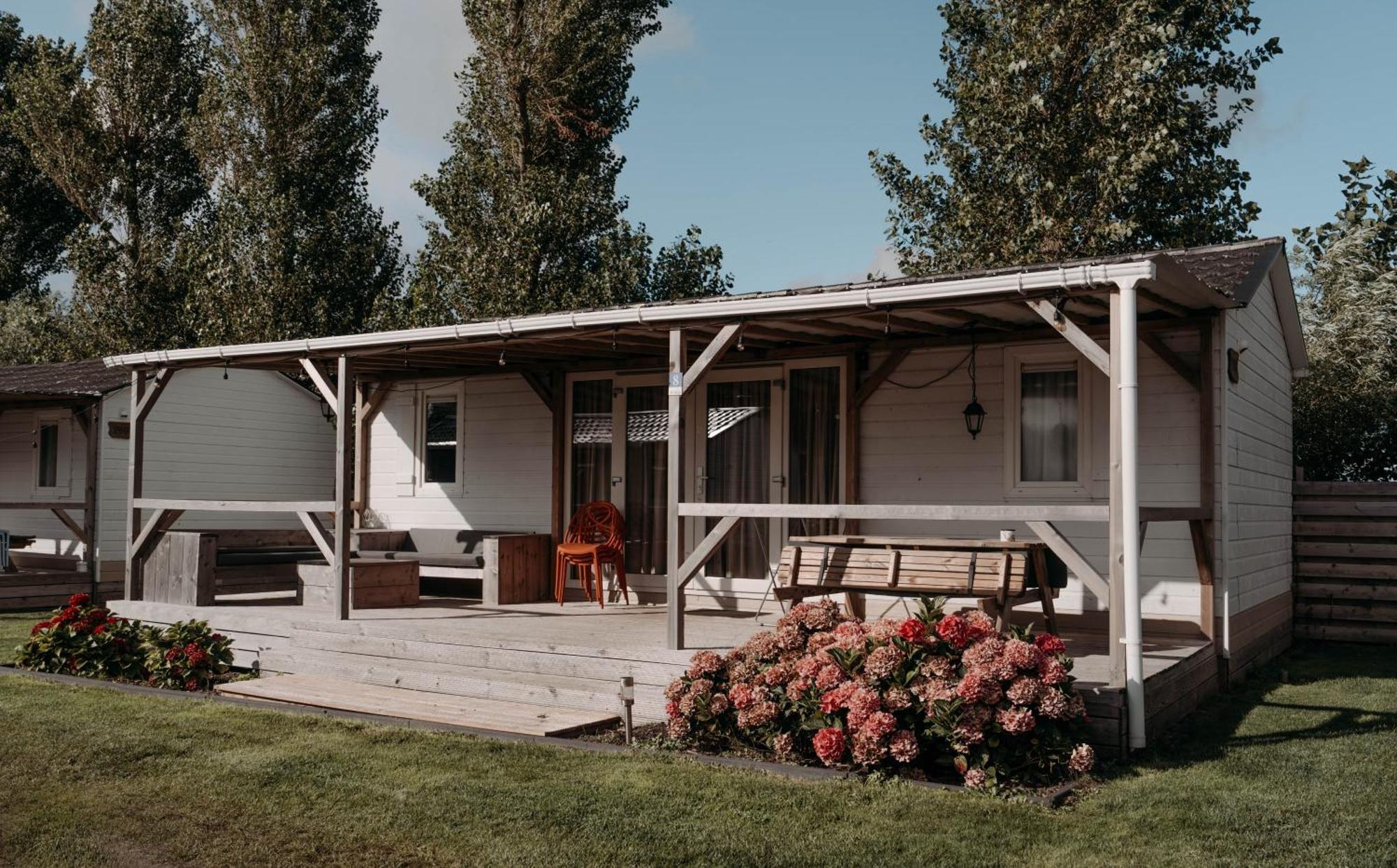Chalet Tulpenweide - Recreatie Breezand エクステリア 写真