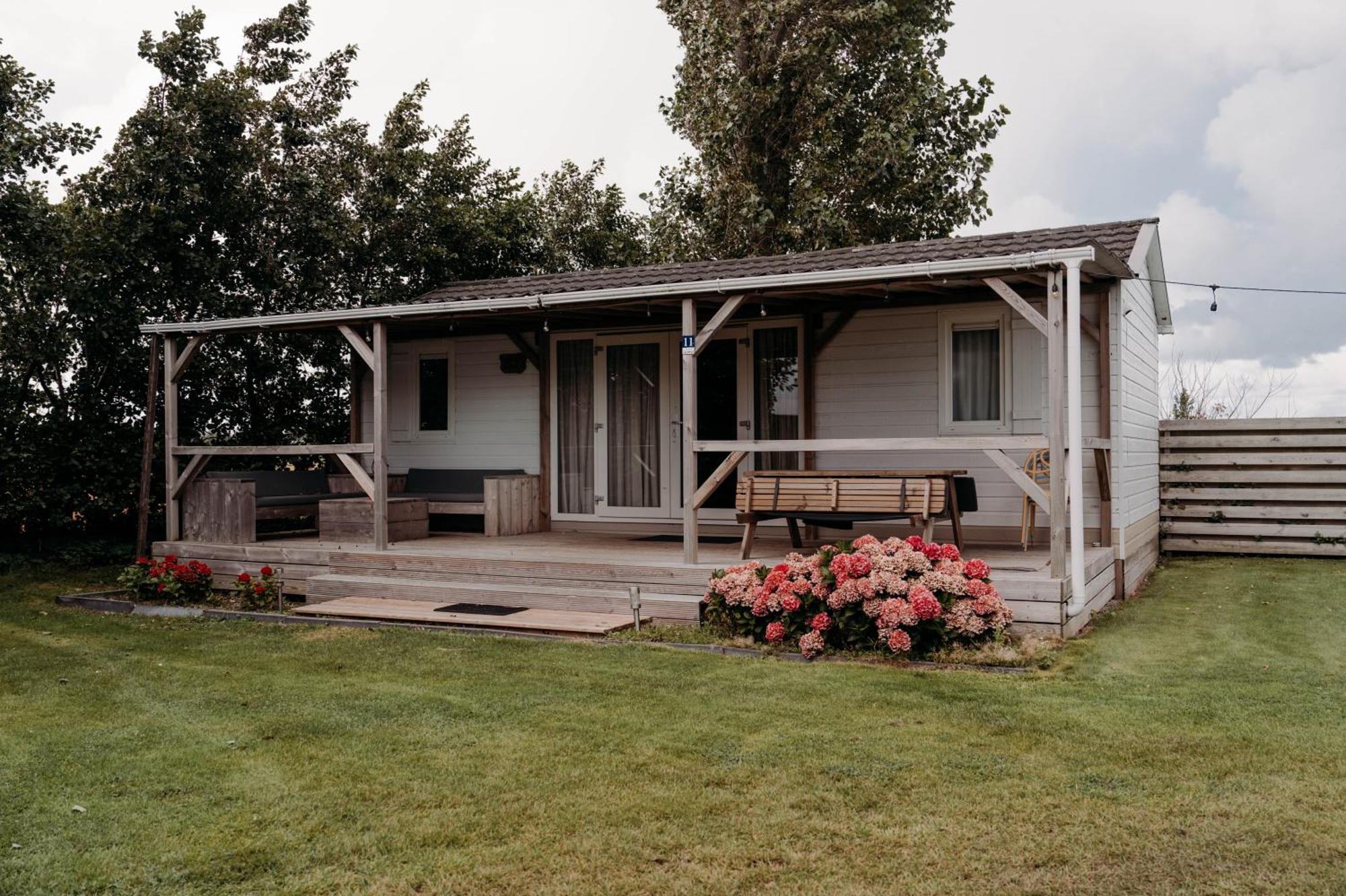 Chalet Tulpenweide - Recreatie Breezand エクステリア 写真