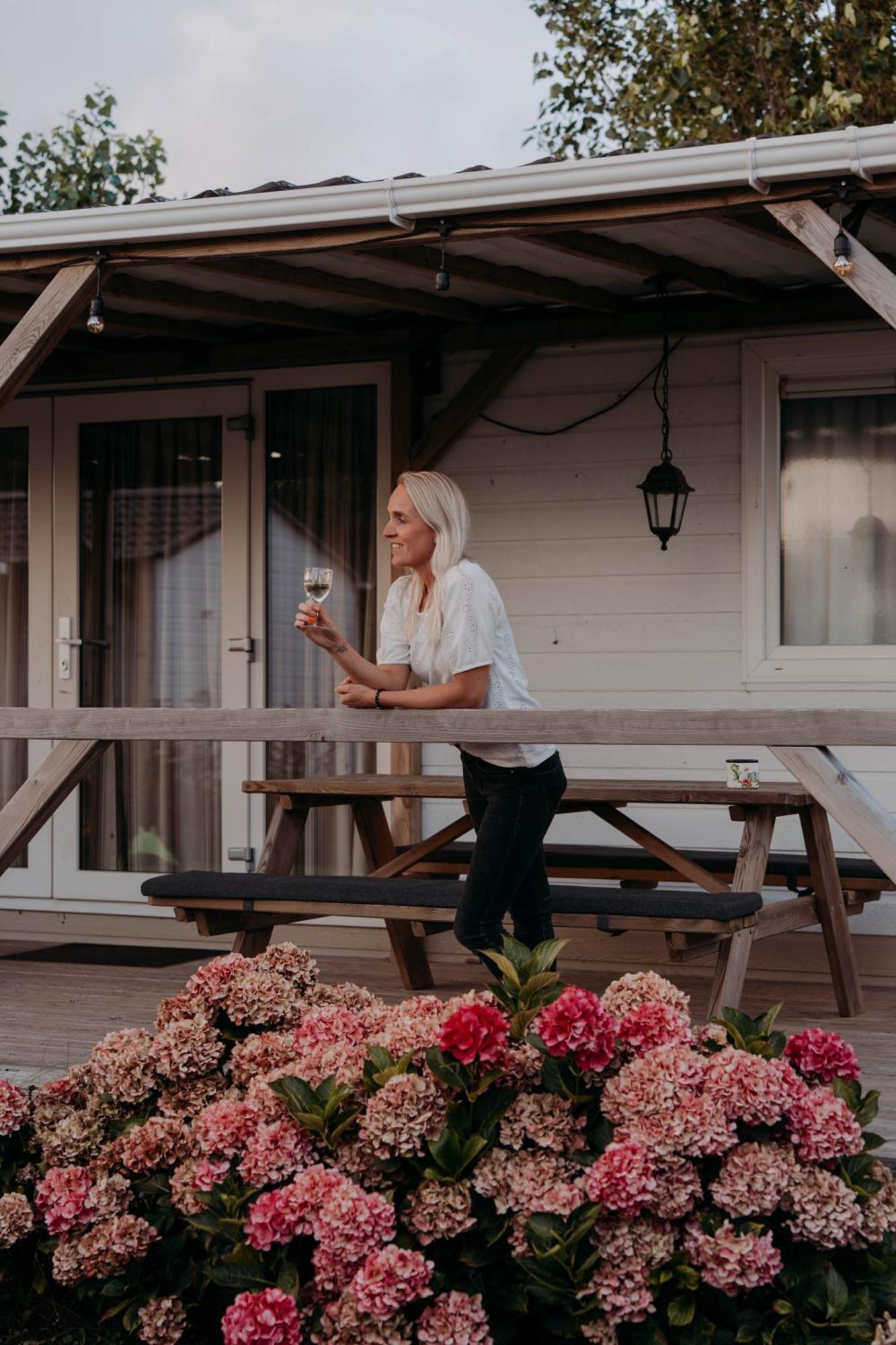 Chalet Tulpenweide - Recreatie Breezand エクステリア 写真